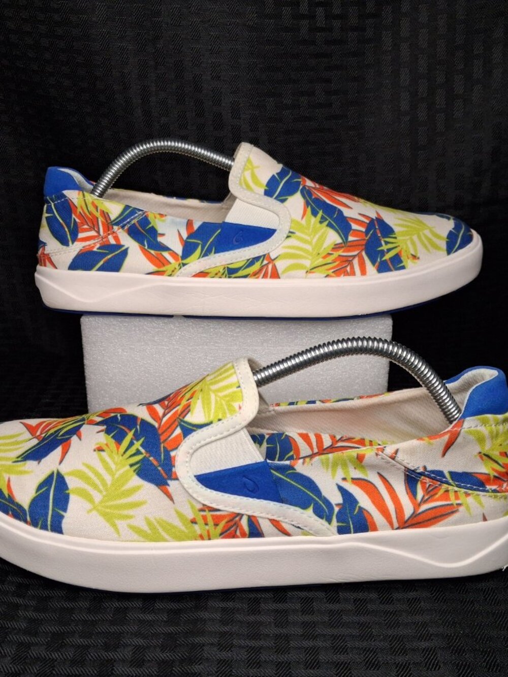 OluKai Lae'ahi Pa'i Men's Slip-On Sneakers Aloha Tropical Print Size 10.5